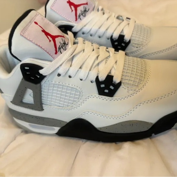 Air Jordan 4s - Picture 3 of 3